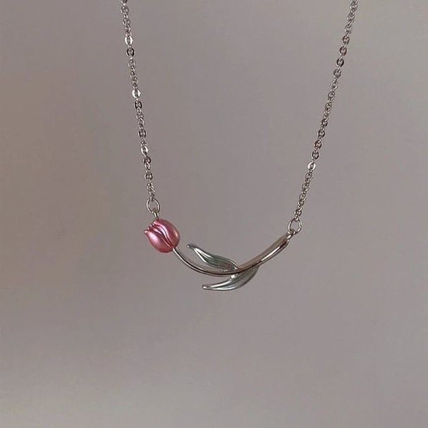 i3Moment's tweet image. Tulip necklace 🌷