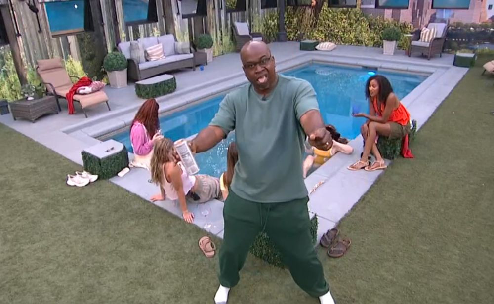Amazing Double Eviction results.
Feeds are already back on.
Live HoH on feeds later.
I will be back Live on Stream to watch it all go down when it does.👀
WHAT A NIGHT.
#BB27 

Twitch.tv/Pooya