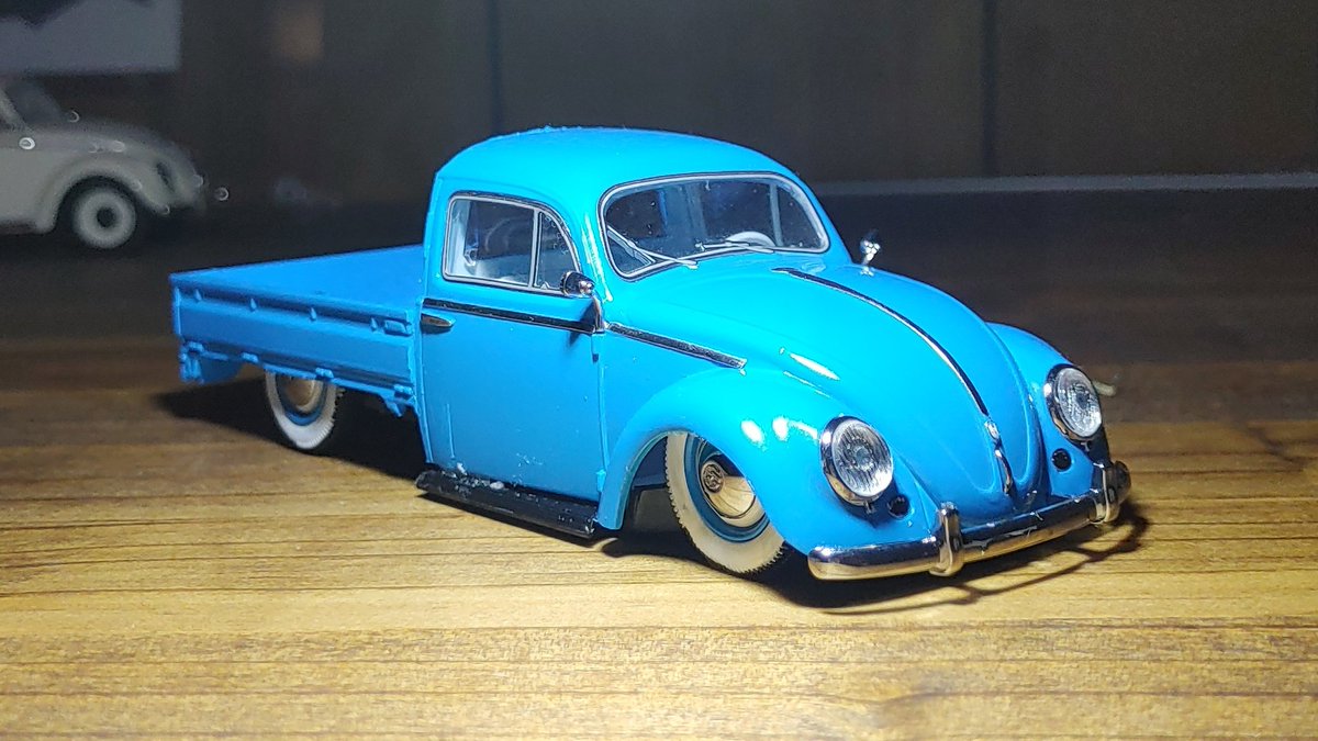 Puramo_Haizin's tweet photo. #2wbugfinish
フォルクスワーゲン ビートラック
ビートルをトラック化しローダウン改造。
荷台は楽プラの軽トラから
実際に存在してそうな雰囲気をまとったビートルです! https://t.co/Y4FHCAHNVw