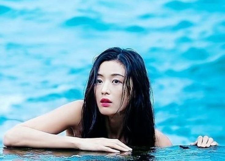 forjjhonly's tweet photo. INSANE DRAMA RUN. with just 4 dramas in 12 years she's the highest paid actress and the queen of kdrama #junjihyun https://t.co/6nYMIxtWhQ
