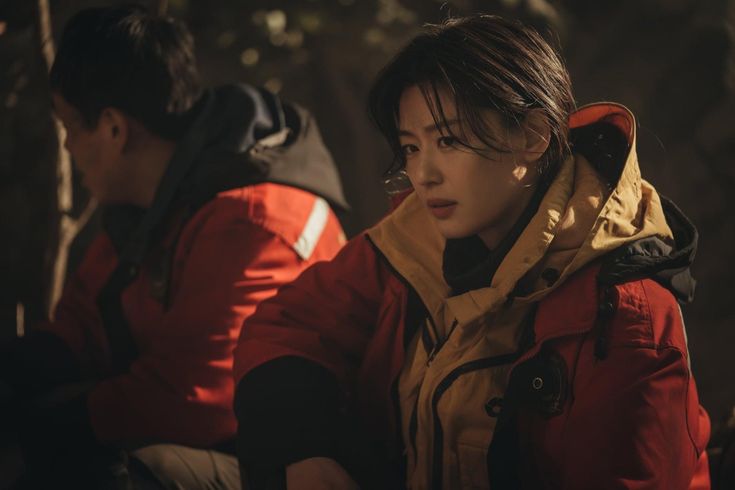 forjjhonly's tweet photo. INSANE DRAMA RUN. with just 4 dramas in 12 years she's the highest paid actress and the queen of kdrama #junjihyun https://t.co/6nYMIxtWhQ