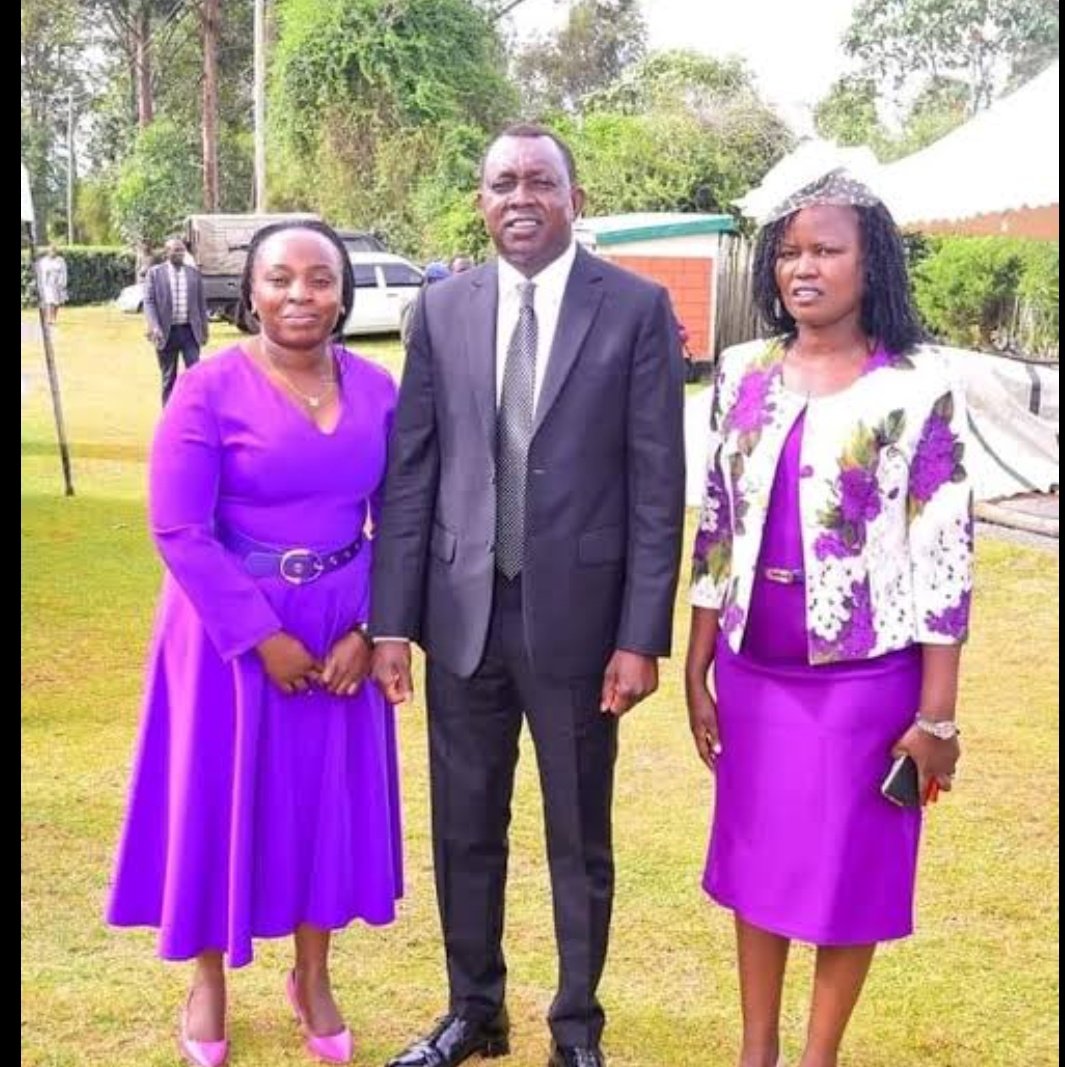 AokoOtieno_'s tweet photo. Sudi has two legitimate wives, hata ni wao huchukua certificate ya IEBC, 

One of them is a Kisii, sister ya Don Bosco 

Wanaelewana Vibaya SANA.  So they've ganged up against Mercy Maasai

Sudi's latest hoe 

Juzi they broke into Sudi's safe, wakabeba 400M

Wakagawana 200 each https://t.co/P5sf5F8YQI