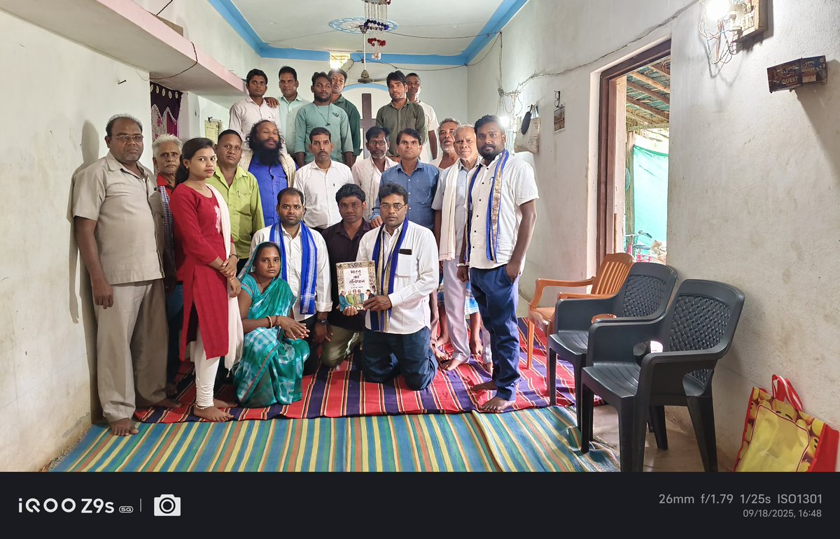 भीम आर्मी छत्तीसगढ़ का लगातार बढ़ता हुआ कदम जिला सारंगढ़ बिलाईगढ़ अंतर्गत ग्राम पंचायत पंडरीपाली में संगठन विस्तार करते हुए! <a href="/BhimArmyChief/">Chandra Shekhar Aazad</a> <a href="/VinayRatanSingh/">Vinay Ratan Singh</a> <a href="/aazad_dine22315/">Dinesh Aazad</a> <a href="/AzadSamajParty/">Aazad Samaj Party - Kanshi Ram</a>