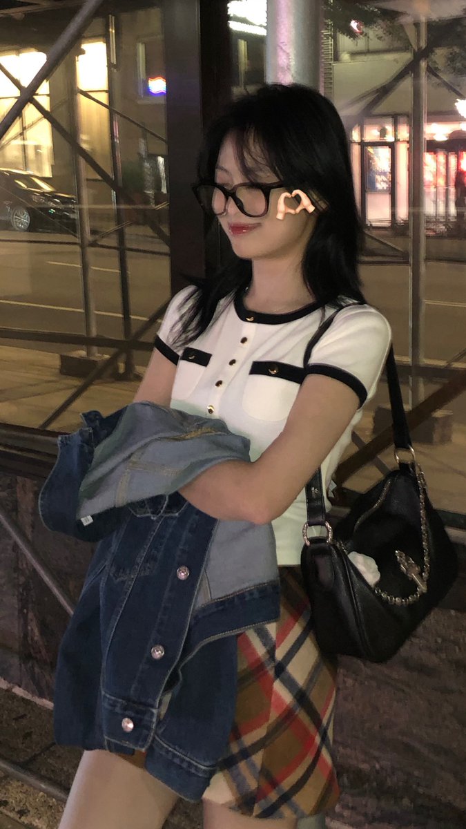 Thanks for using my gifts as always😆

#AHYEON #아현
#BABYMONSTER #베이비몬스터