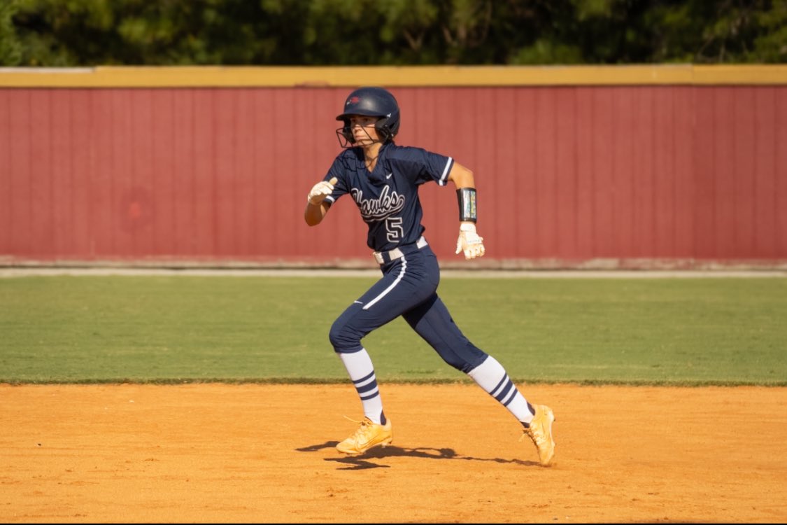 HawksSB's tweet photo. WX2
Katie Ann Glaser5-6,2RBI,4R,SB
Ashlin Ilczyszyn3-4💣,3B,5RBI,3R,SB,1IP,0ER,K
Laila Torres4-6💣,2B,3RBI,5R
@kmaijala13 4-6,2💣,5RBI,4R
@carsenfaber2008 4-6💣,3RBI,3R,2SB,4IP,0ER,11K
@Ellie_Kava4💣3RBI,R
Kiley Huckaby 1-4,5R,SB
Maeli Abreu 1-4,2B,2RBI,3R,SB
@catebrennan12 1-6,R https://t.co/uvbeGGGzso
