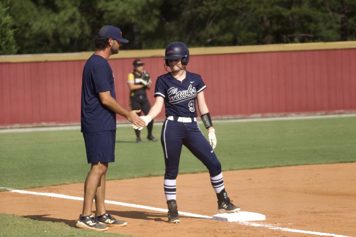 HawksSB's tweet photo. WX2
Katie Ann Glaser5-6,2RBI,4R,SB
Ashlin Ilczyszyn3-4💣,3B,5RBI,3R,SB,1IP,0ER,K
Laila Torres4-6💣,2B,3RBI,5R
@kmaijala13 4-6,2💣,5RBI,4R
@carsenfaber2008 4-6💣,3RBI,3R,2SB,4IP,0ER,11K
@Ellie_Kava4💣3RBI,R
Kiley Huckaby 1-4,5R,SB
Maeli Abreu 1-4,2B,2RBI,3R,SB
@catebrennan12 1-6,R https://t.co/uvbeGGGzso