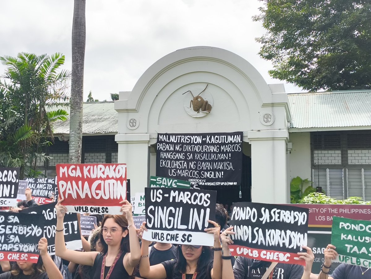 inquirerdotnet's tweet photo. LOOK: Students from the University of the Philippines Los Baños march in solidarity to mark the start of the university-wide walkout on Friday, Sept. 19. 

The students call for adequate basic social services, sustainable climate action, and action against malnutrition. | 📸: UPLB Perspective
