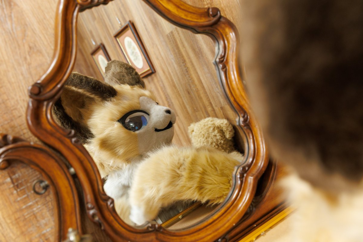 #FursuitFriday #furry #着ぐるみ
#퍼리_𝕏친소 

 대부분은 퍼슈트 관련 게싯물이고 간간히 일상적인이야기도 올라옵니다!
 현생이 바빠 천천히 찾아가서 흔적 남겨드릴게요!