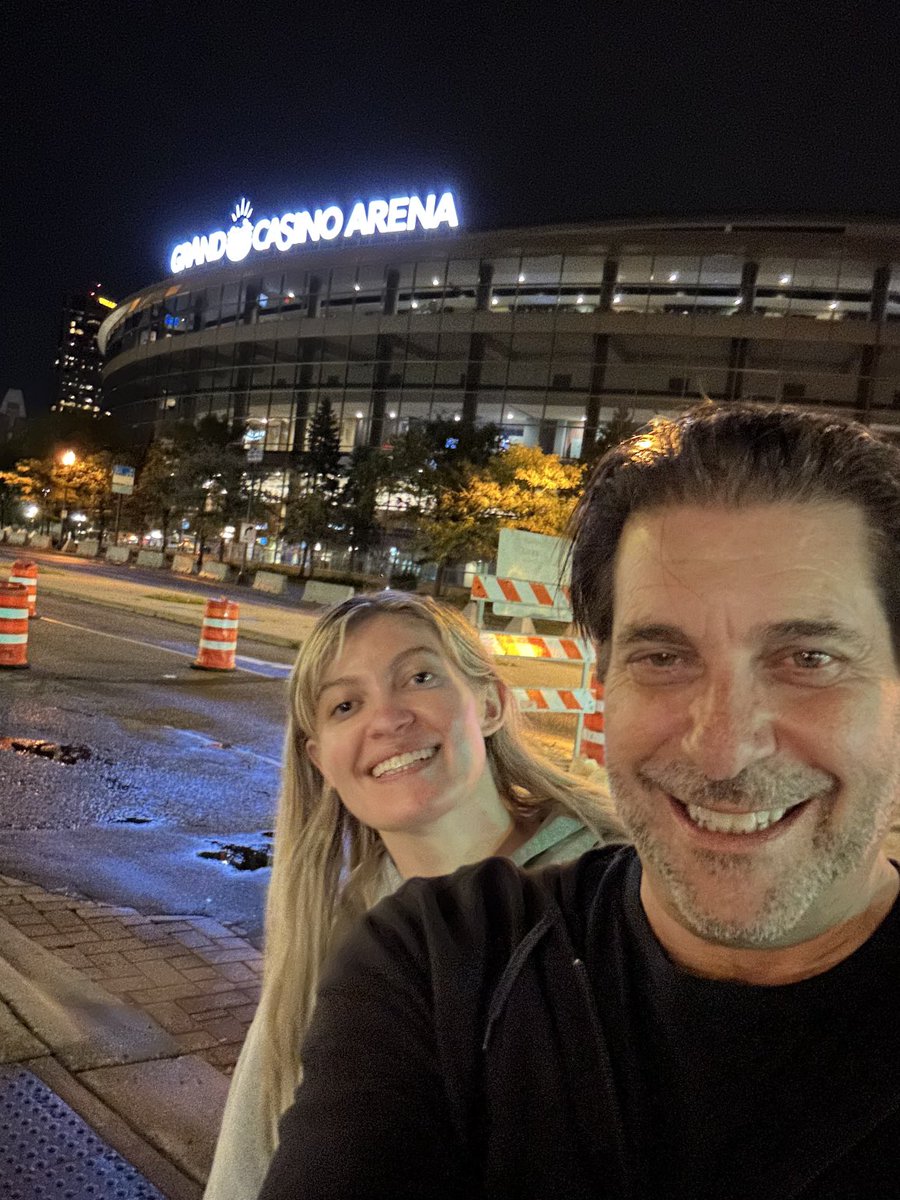 shunpiker65's tweet photo. Greetings from St. Paul! Ready for ⁦@evanescence⁩ tomorrow night ⁦@XcelEnergyCtr⁩ ⁦@grandcasinoMN⁩ 🤘🏻😎

⁦@AmyLeeEV⁩ ⁦@EmmaAnzai⁩ ⁦@WillFnHunt⁩ ⁦@Tim_McCord⁩ ⁦@Troy__McLawhorn⁩ 

⁦@MrsTimMcCord⁩ https://t.co/DaVO44i4tg