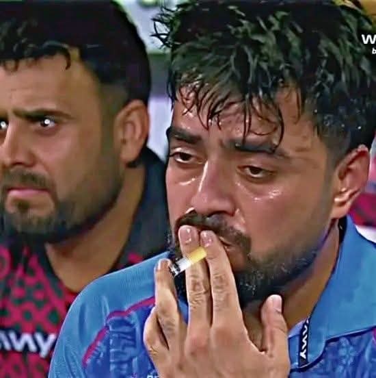 راشد خان بولڈ ہونے پر ریویو مانگنے والے دنیا کے پہلے بلے باز بن گئے
#AFGvSL