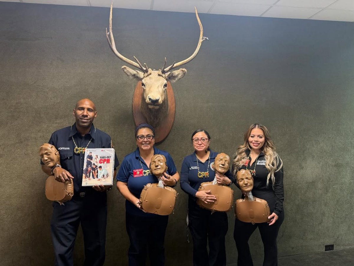 LACOFD's tweet photo. #Community

On Wednesday, 9/17, Community Services Liaisons Rosemary Vivero &amp; Gina Chan, along with Division 1 Senior Secretary III Natalie Rauda &amp; Medium Truck Driver Elliot Hoffman provided #HandsOnlyCPR Training to 60 Northrop Grumman retirees at the City of Gardena Elks Club. https://t.co/Vo4z4IGMFS