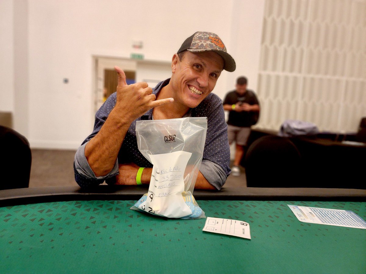 Rubén de Pedro es el Cheep Leader al momento del Main Event 💪

🔜 Mañana, desde las 10, se juega el 1D.