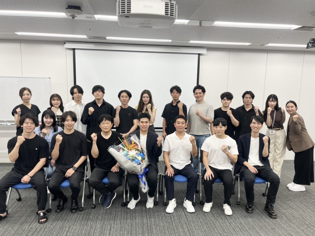 【SBCプロフェッショナル研究会】
今回は、脂肪吸引トップエキスパートドクターであるSBC銀座院の葛島院長にお願いしました。
初歩的な事から最新の情報まで幅広く網羅してて、大変勉強になりました。
ありがとうございます。