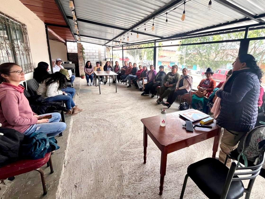 Agricultura_CZ6's tweet image. #Azuay | En coordinación con técnicos de #PROFECPIAM realizamos el levantamiento del diagnóstico de capacidades en el cantón Nabón. 

Participaron 3 organizaciones postulantes con el fin de identificar sus potencialidades, necesidades y propuestas.  

#ElNuevoEcuadorImpulsa