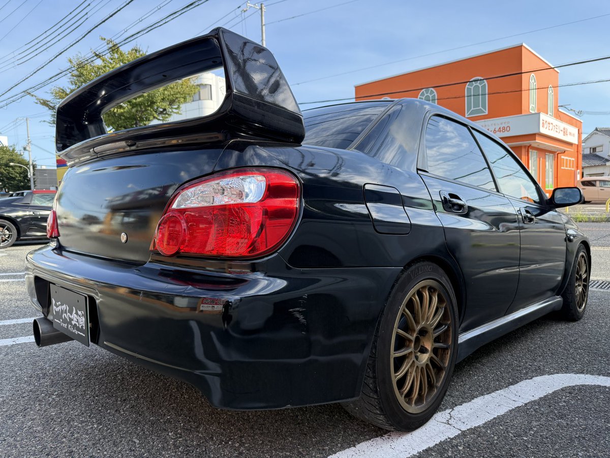 Trustkikaku123's tweet photo. めちゃくちゃ私ごとなんですが
こちらの #GDB と同じ年式の
#SF5 に乗っていた事もあって
懐かしさで感無量💓😭

#スバル × #金ホイール 最高です‼︎
SF5復活させたくなっちゃいました…

助手席の前には
みぃくんが好きそうなアレンジ🤫 https://t.co/8QEqDdR78r