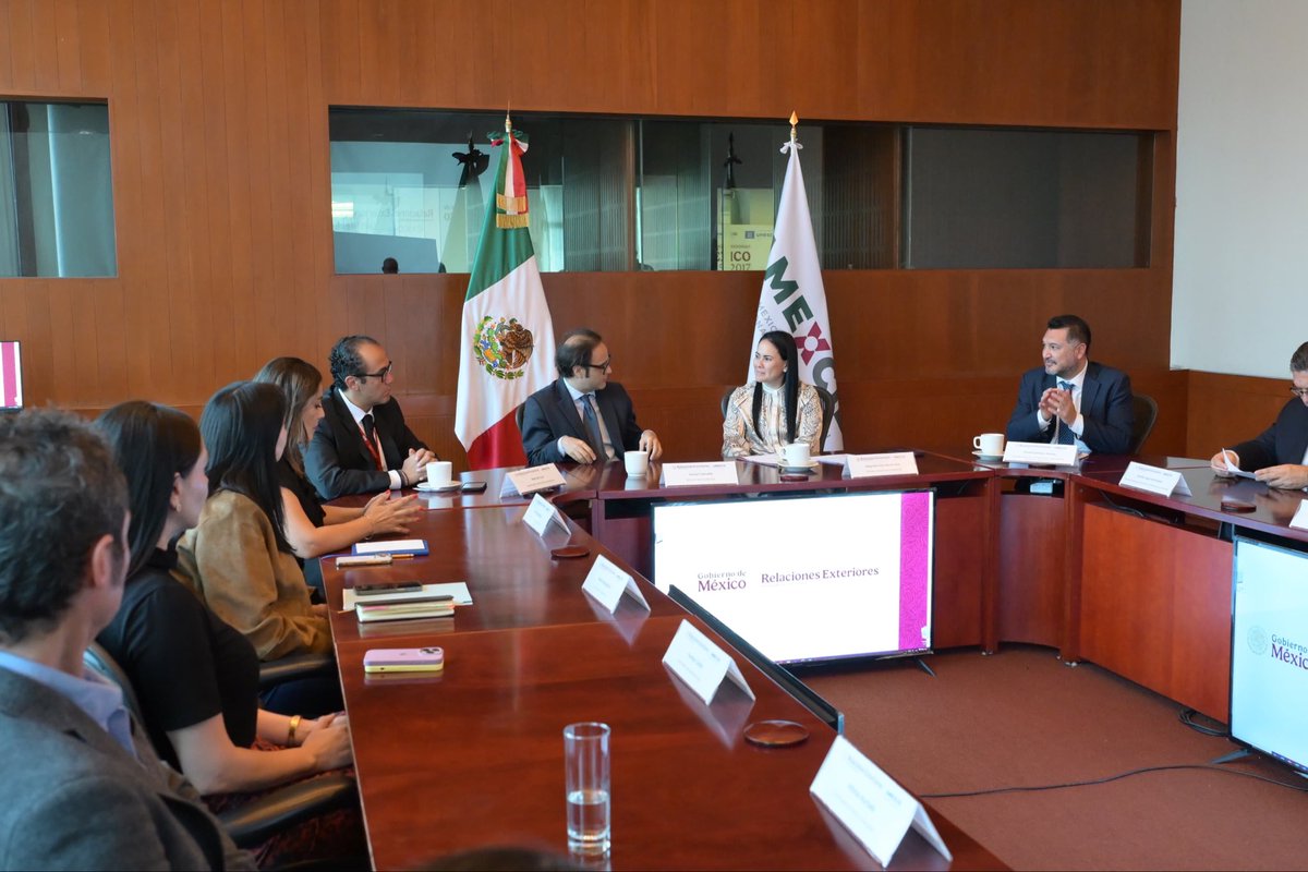 📸En reunión con <a href="/ILCEedu/">ILCE</a> 🤝📚 abordamos temas de capacitación y exploramos nuevas vías de cooperación educativa, innovación y comunicación al servicio del desarrollo en América Latina y el Caribe. 🌎✨

El diálogo 💬permitirá coproducir contenidos culturales 🎭 y educativos 👩🏻‍🏫,