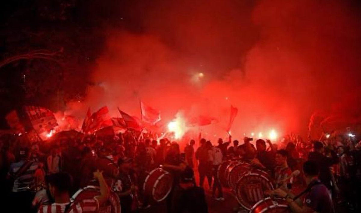 El jueves hay que prender fuego UNO, no el recibimiento en la calle, dentro del Estadio, y pagar la multa que quiera Conmebol….#EDLP