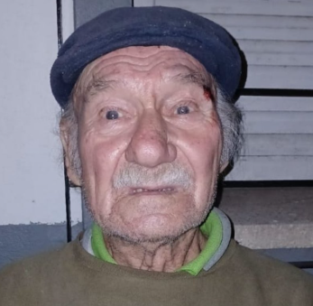 Este señor se cayó y se golpeó la cabeza, no recuerda su nombre ni donde vive😢
Está en la Comisaría del Palomar, Morón, Buenos Aires.
Por favor compartir #Urgente para que se acerquen sus familiares a buscarlo 🙏❤️

#ElPalomar #Moron #BuenosAires