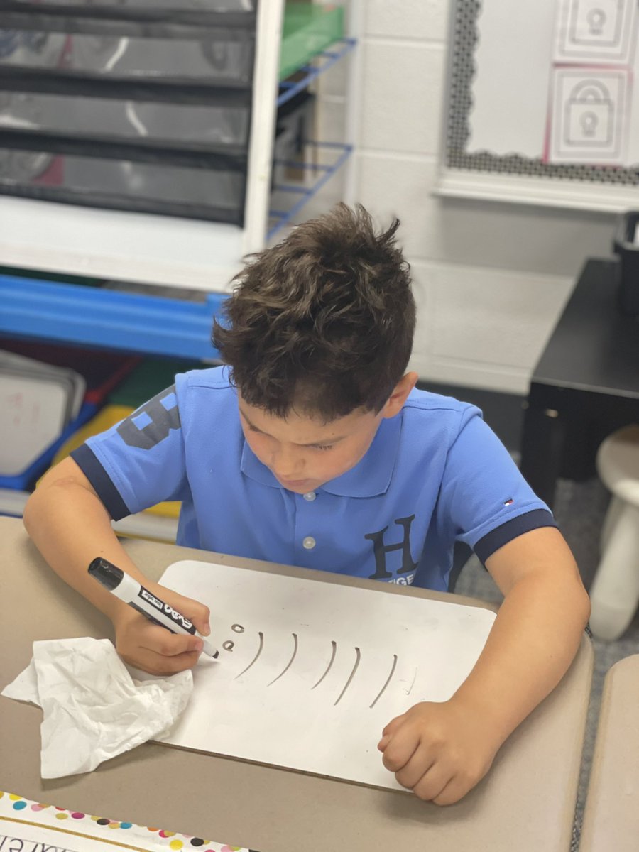 marnellandrea29's tweet image. Today we practiced 2-digit numbers by drawing tens and ones on our white boards. @VV_Voyagers #fabulousfirsties #welovemath