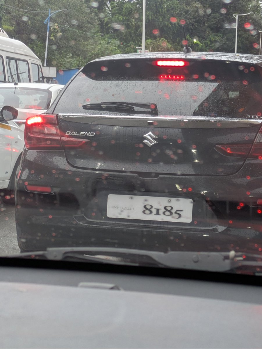 MaMoNNaMo's tweet photo. @PuneCityTraffic Can you confirm if a fancy number plate is considered a violation or not? I reported a civil violation in MahaTrafficApp on 18th Aug with photo proof but it was rejected. Can you please confirm? https://t.co/969wJkRpI6