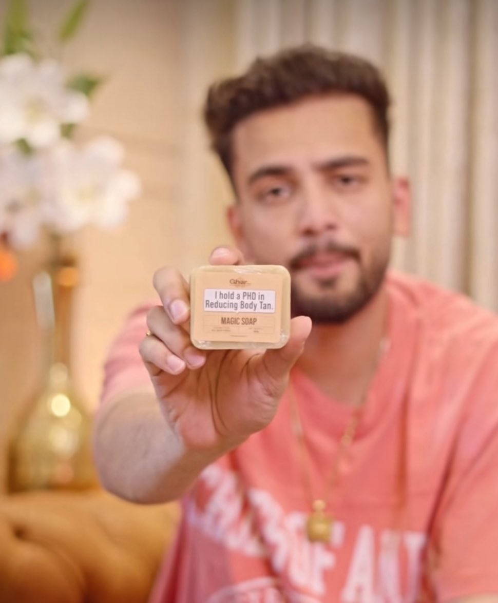 Arc0201409Armor's tweet image. Hottness overloaded 🔥🔥🥵

Use Gharsoaps for glow enriched with organic &amp;amp; natural ingredients!

@ElvishYadav 😊😇

#ElvishYadav #ElvishArmy #ElvishRaosahab