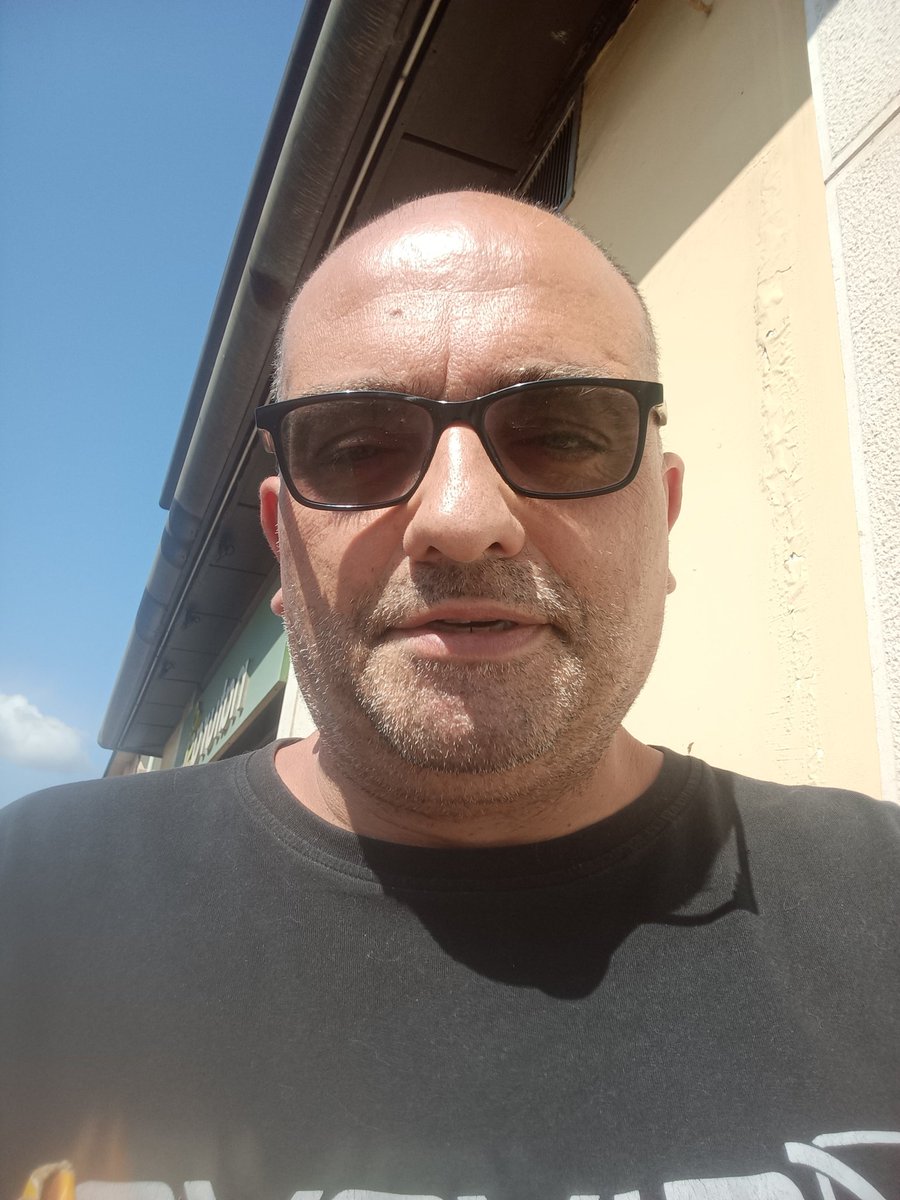 MaxBraz1's tweet image. Mi piace sentire gli schizzi della figa,caldi in faccia...
Cerco donna per leccare la figa..
Anche a pagamento..
Zona Prato (Toscana)..💦💦💦👅