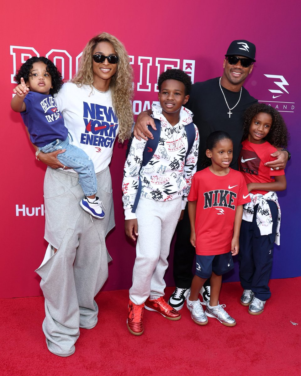 CiaraWorldNet's tweet photo. The Wilsons attend Macy's and Rookie In The City fashion show (06.18) https://t.co/fTGBtlFDR6