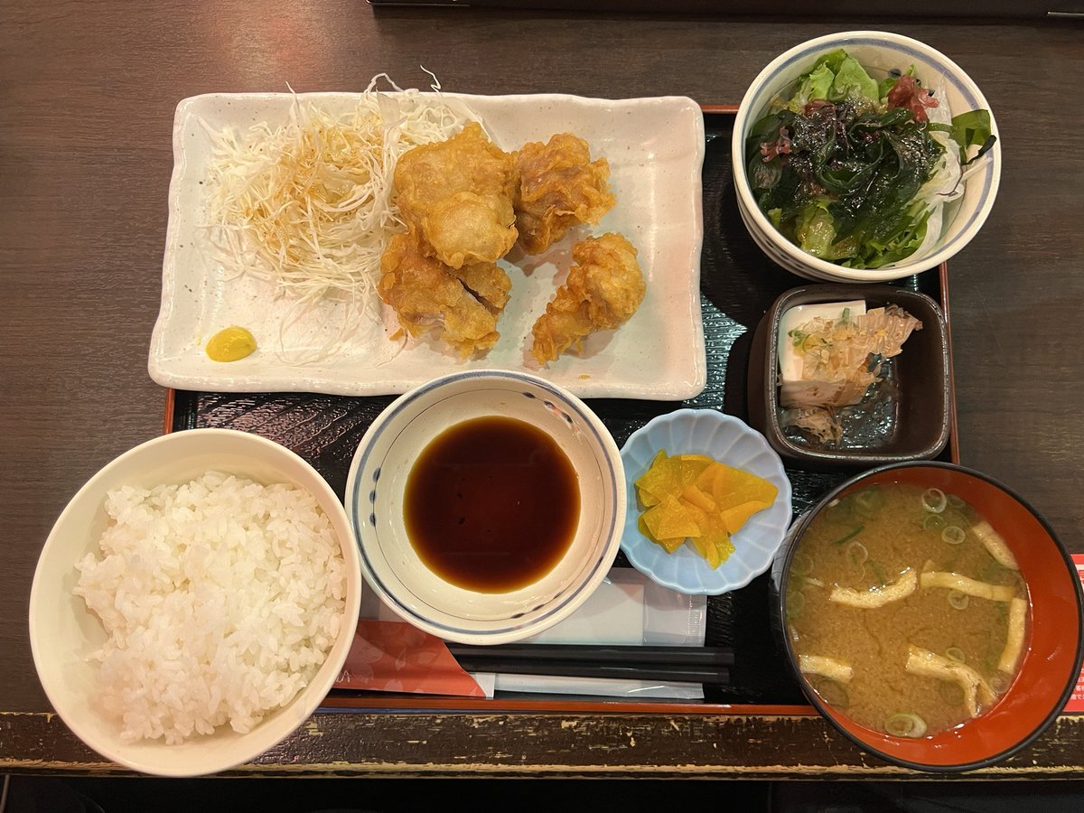 お昼はとり天定食

とても美味しかったです😊