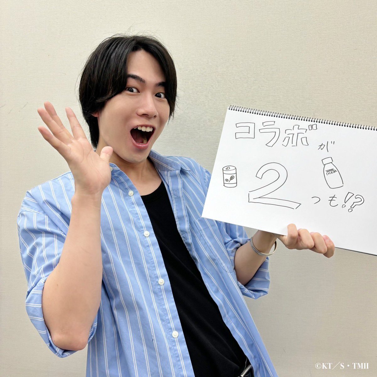 TennimuNews's tweet photo. 【 #新テニミュ 】5つの秘訣✨
The Fifth Stage開幕まで…あと2週間！
本作をより！満喫していただくための5つの秘訣4つ目をご紹介します♪
 
その4《 コラボが２つも!? 》
新テニミュと2つのコラボが決定しました！
一部劇場ロビーでの展開も予定。
詳細は以下のツリーをチェック！
 
最後の1つもお楽しみに！
🎫チケット好評発売中≫ https://t.co/Lj5MSN2RlX