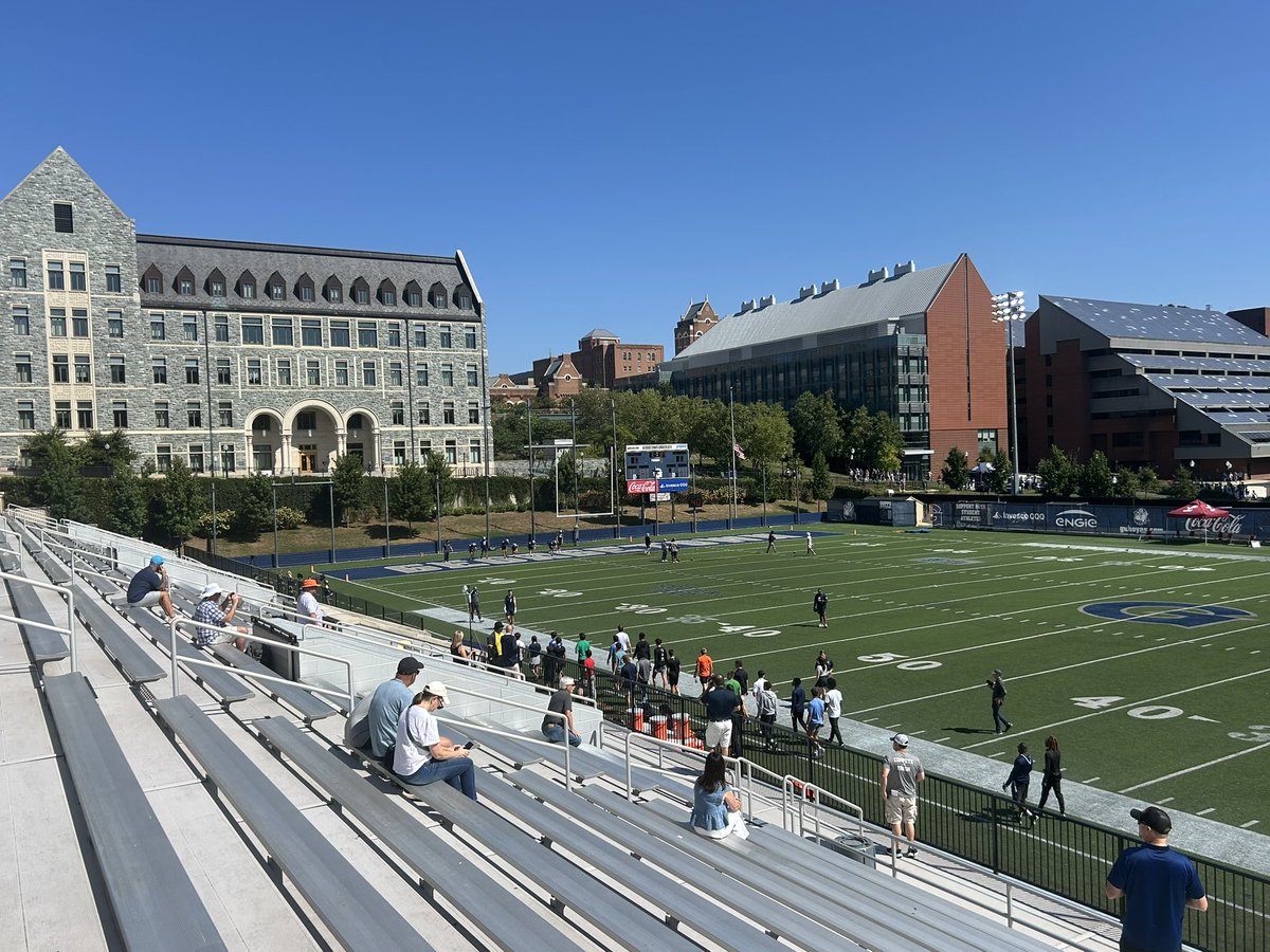 Thank you to the Georgetown football staff for the amazing gameday visit this past weekend! 
I enjoyed touring your beautiful campus and watching the Hoyas compete against Lafayette. 
Good luck the rest of the season! 
<a href="/HoyasFB/">Georgetown Football</a> <a href="/CoachAmoako/">Coach Stephen Amoako</a> <a href="/CoachTreyHen/">Trey Henderson</a> <a href="/Berlin_Bears_FB/">Berlin Bears Football</a>