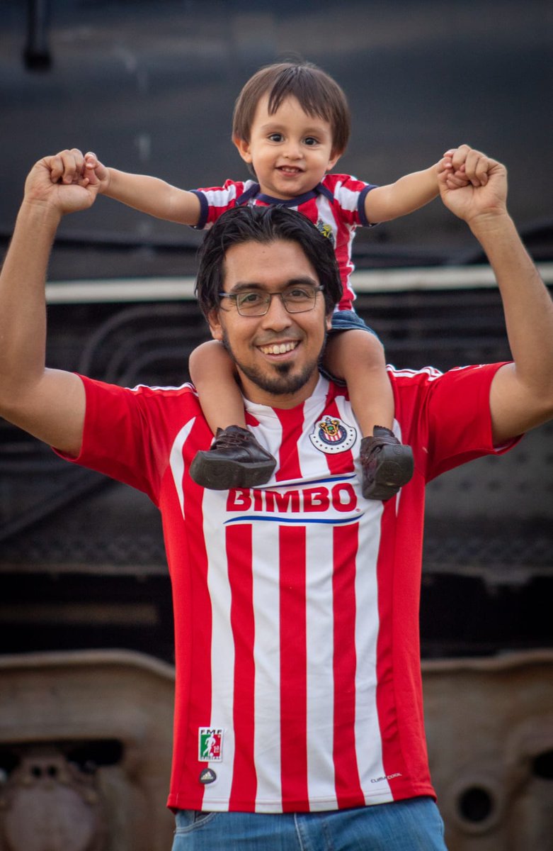 JohnnySanFra's tweet photo. @LopezElizondo11 @Chivas @calientesports #MásAcciónMásDiversión https://t.co/Plq0CDmwNo