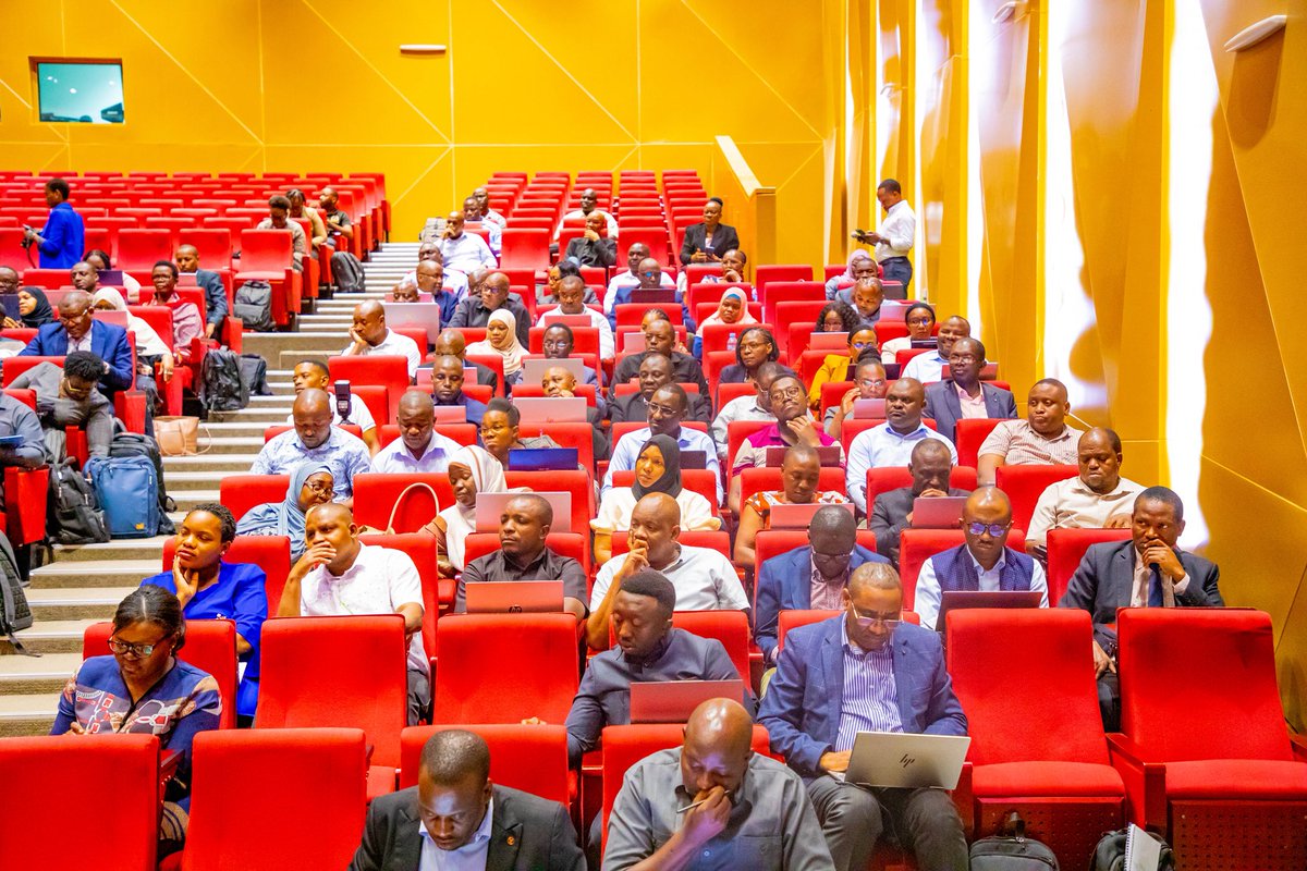 NM_AIST's tweet photo. Mradi wa Elimu ya Juu kwa Mageuzi ya Kiuchumi (HEET) umefikia 74.4% ya utekelezaji kitaifa.
Taasisi shiriki zimetakiwa kuongeza kasi ili mradi ukamilike kwa wakati na kuleta matokeo chanya kwa jamii.
#HEET #Elimu #Tanzania https://t.co/iyY1KuHNDZ