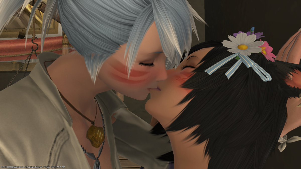 MaverynHB's tweet photo. With their Anniversary not too far away, a little #ThrowBackThursday to that fateful morning when they officially went from "are they?/aren't they?" to officially a thing 💋💜
#GPOSERS #FFXIVScreenshot #FFXIVMoogle #FFXIVChaos #FFXIVMiqote #KAOS https://t.co/YHJpVEhcol
