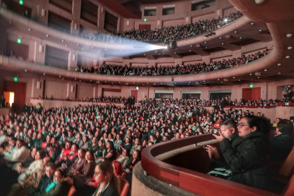GobBoyaca's tweet image. #Recap | El gran lanzamiento nacional de la versión 52 del @FICBoyaca_ en el Teatro Mayor Julio Mario Santo Domingo fue un éxito total 🎭.