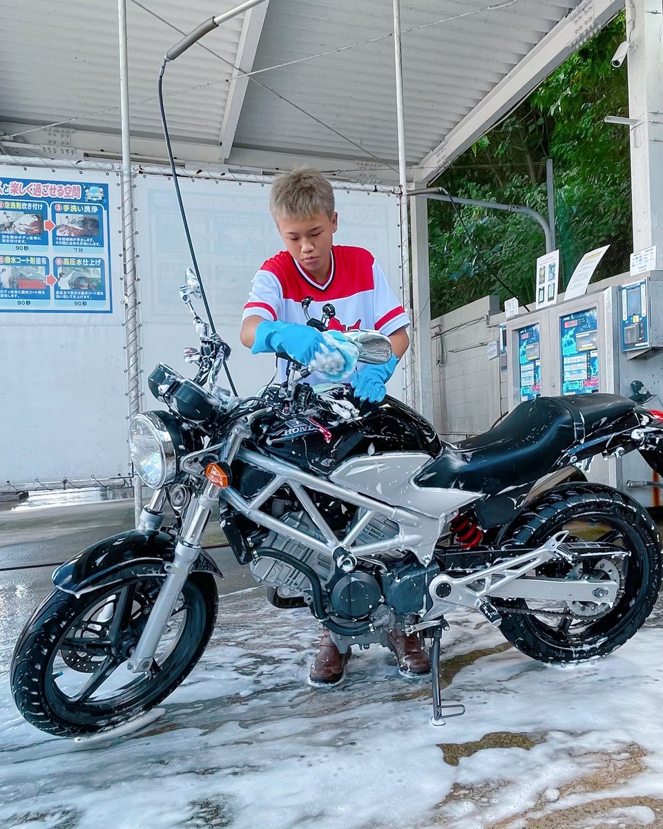 ゆたぼん 高校の後期の分の課題提出も今月中には終わりそうだし、来月は僕も17歳