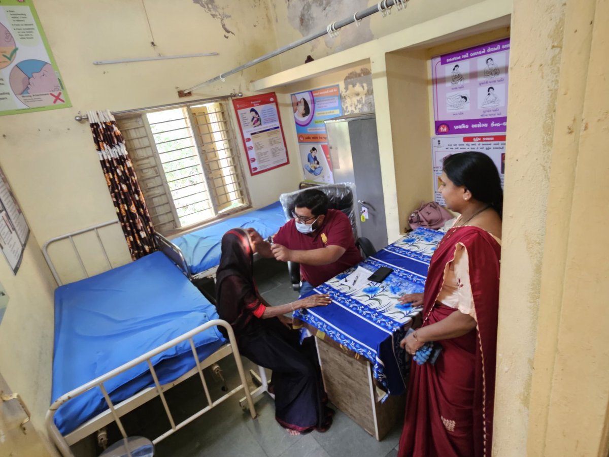 દેશના યશસ્વી વડાપ્રધાનશ્રી નરેન્દ્રભાઈ મોદી ના જન્મદિવસ અંતર્ગત સેવા પખવાડિયા નિમિતે  ઘડુલી PHC ખાતે દાંત, આંખ - કાન - ગળા ના નિદાન ના કેમ્પ નું આયોજન કરવામાં આવેલ. જેમાં ગામના કુપોષિત બાળકોને પૌષ્ટિક આહાર કીટ આપવામાં આવી હતી. <a href="/iDevjiVarchand/">Devjibhai H Varchand</a> <a href="/VinodChavdaBJP/">Vinod Chavda 🇮🇳</a> <a href="/ganpat_rajgor/">Ganpat Rajgor</a>