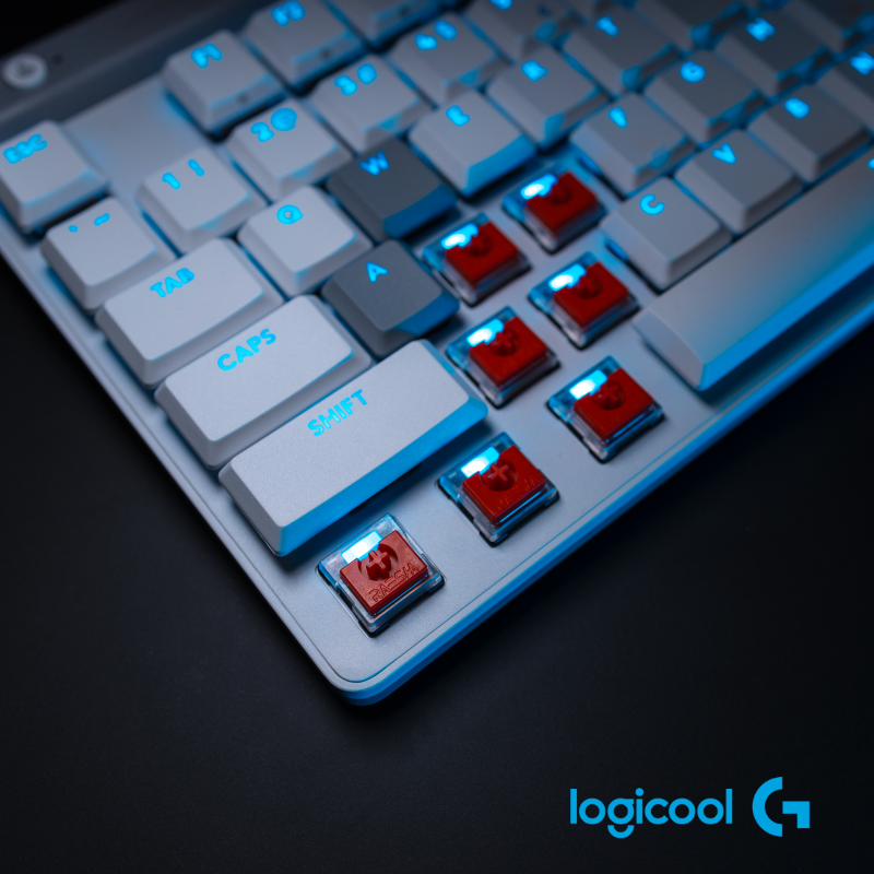 LogicoolG's tweet photo. 【新登場⌨️】ロジクールG
ロープロファイルキーで初めてラピッドトリガー搭載の
「G515 RAPID TKLゲーミングキーボード」が爆誕！

ミリ秒単位の反応速度を誇る「ラピッドトリガー」を搭載
厚さ22mmの薄型設計薄型キーボード

ゲーマーが求めていた「完璧」がここに！
