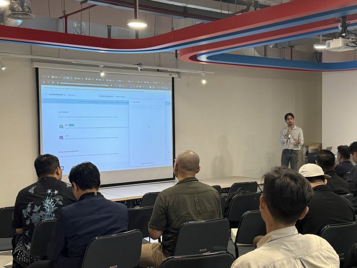 alibabacloudid's tweet image. 🎉 Yesterday, we hosted our very first @Alibaba_Qwen meetup in #Jakarta - and it was a blast!
A huge thank you to everyone who came out to join us, and to all our amazing speakers for sharing their projects, and expertise. 🙌
Looking forward for meetups to come!
#QwenMeetups