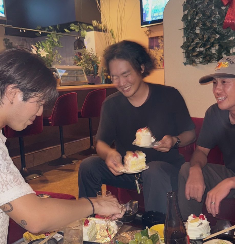 1995_0301's tweet photo. family
😭 🫰 https://t.co/As9wTMAlxK