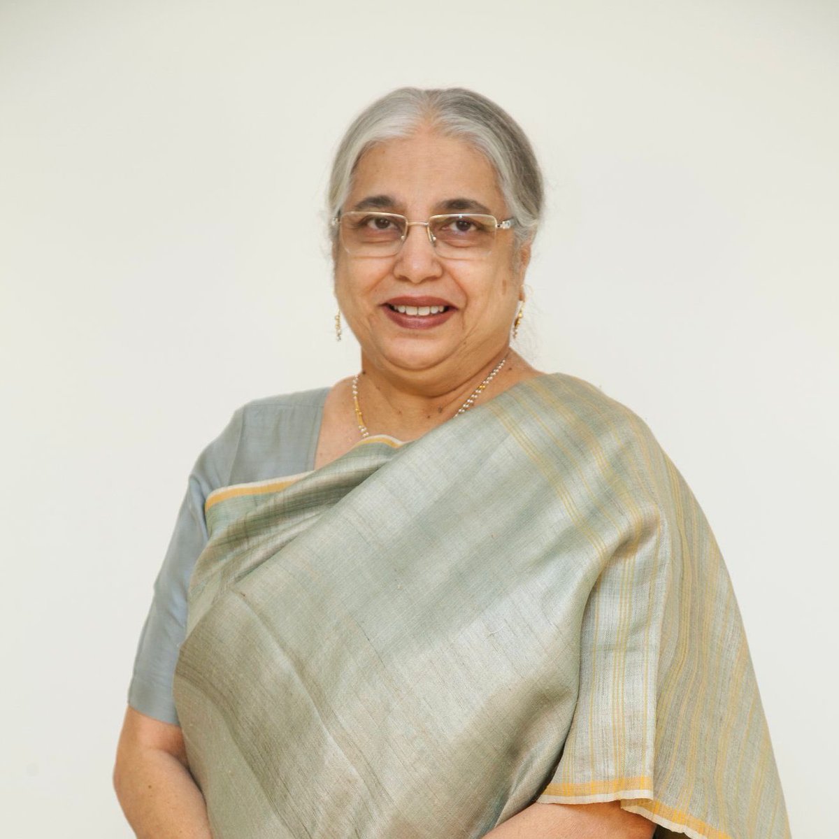 Dr. Anita Borges was the golden star in onco pathology. Her said demise is a great loss to the field of pathology.  May her teachings continue and the standards she set always be protected. 

#OmShanti