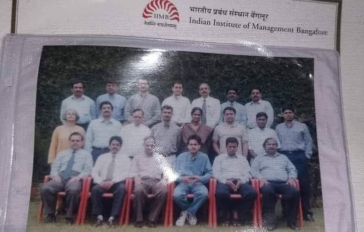 rangaisms4U's tweet image. Nostalgia.
24 years ago! 
All Brand Managers. 2001.
IIM-Bangalore

#brand #brandmanagement #branding #marketing #iimb #iimbangalore #programme
