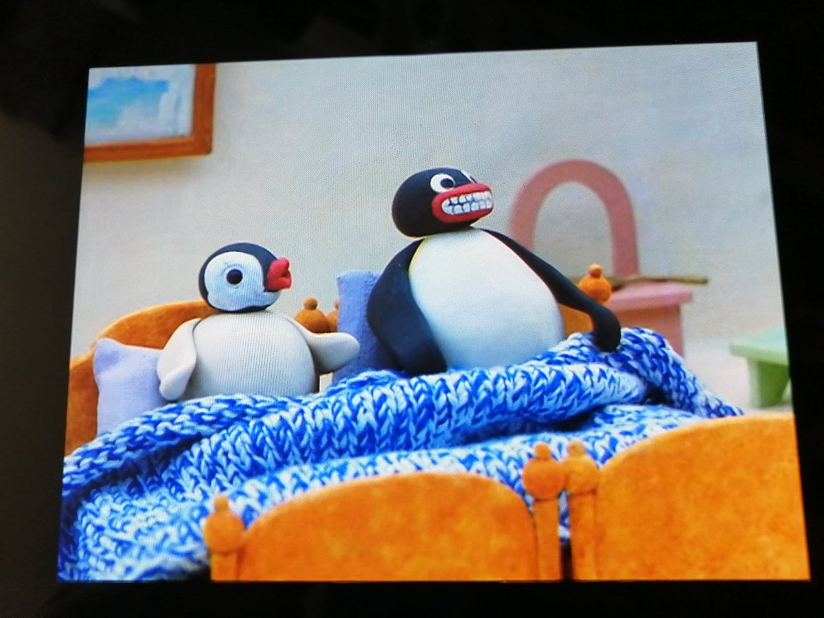 例のシーン、発見
ポップコーンを作りすぎたピングーが親に怒られると思って親が帰る前に大量のポップコーンを食って寝ていたら親が帰ってきて、お土産がポップコーンだった時の顔