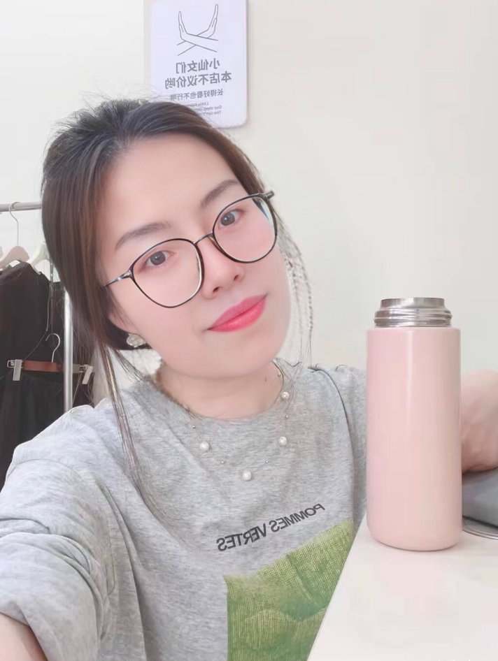 #母狗 #母畜 #女神 #反差婊 #无脑 #杂种 #红杏妻  #妓女 #公交车 #肉便器 #接盘 #绿奴 #绿帽 38熟女臭婊子，老家河南，现居广东，做过技师，喜欢口交。服从能力好，外表文静内心反差闷骚，目前是离异不带娃，寻求可接盘的优质绿奴绿帽接盘，支持她再做技师按摩，有愿意合作的可以交流。