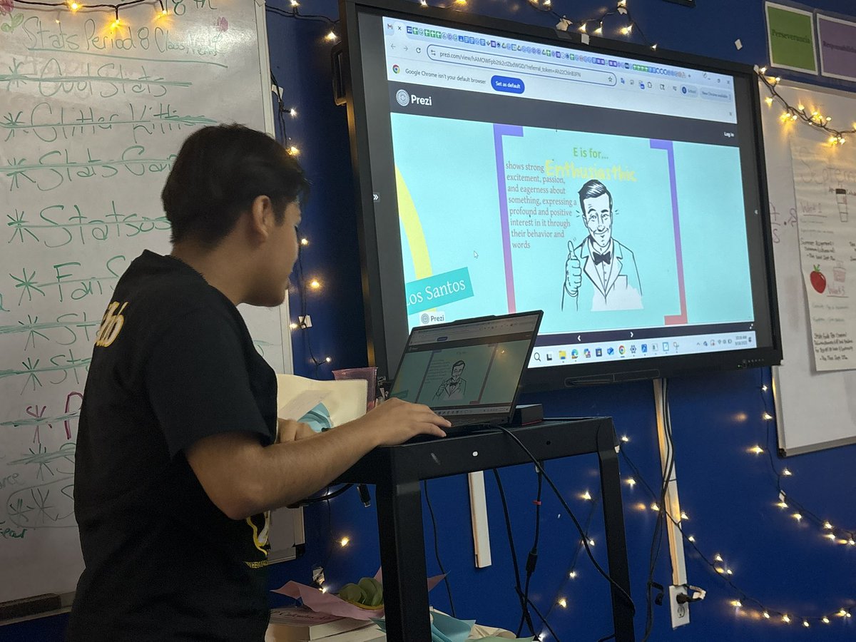 collinsnyc's tweet image. Today’s beauty - autobiography website presentations by my #APPreCalc juniors @NewHeightsACS.