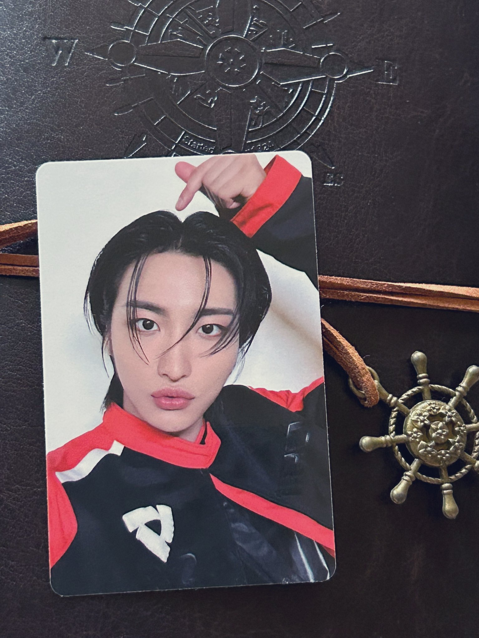 Ateez ホンジュン　直筆サイン入り　チェキ　サノク Ateez ホンジュン 直筆サイン入り チェキ サノク 2025年最新