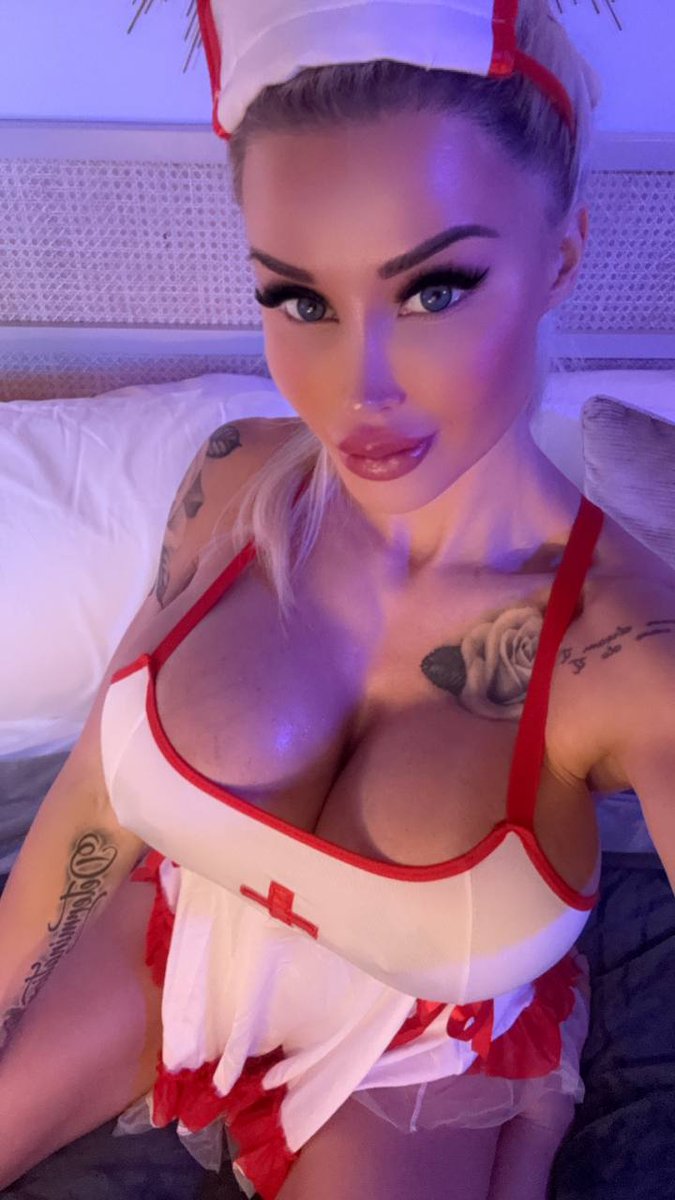 xMistressCandy's tweet photo. Retweet if you’re ready to play and get a sweet surprise in your DMs 💌 https://t.co/Q3PbAlJGYO
