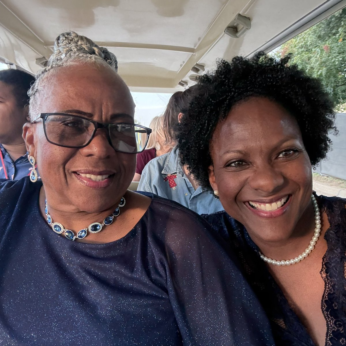 Antwanette Foncelle tweet media