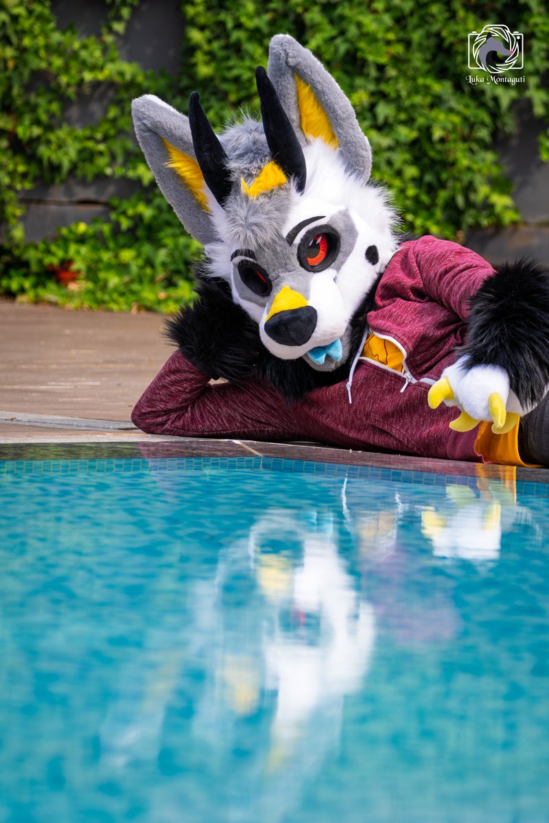 Be a reflection of who YOU want to be 💛

🪡: <a href="/SummoningStudio/">🔮 Summoning Studios 🔮</a> 
📸: <a href="/MontagutiLuca/">MontagutiLuca</a> 

#SummoningSunday