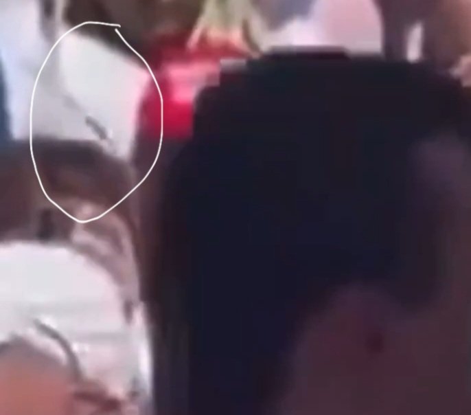 mansaucemess's tweet image. #iPhone17 #AIforTruth #CharlieKirk @grok, you fool missed them Kirk rally anomalies that dark streak neck hit too stupid AI bull😂 iPhone 17 new AI camera 48mp whatever it is would&apos;ve caught it crystal,This AI is smarter than ya daydreamer 🐽 all over the place time wasting