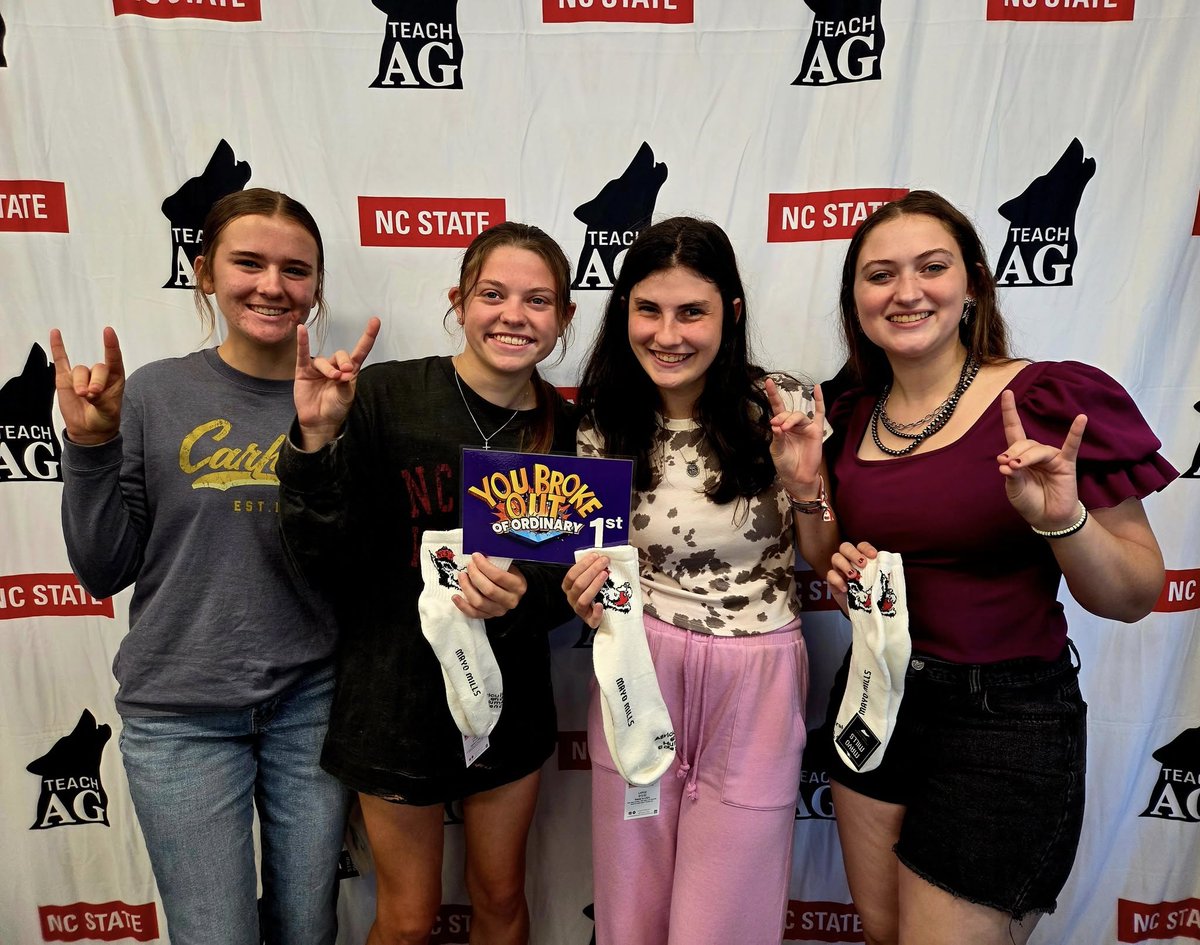 AHSNCState's tweet image. Happy National Teach Ag Day! 🍎

Today we celebrate current and future educators cultivating passion and purpose. We are so thankful for these future leaders and hope these Agricultural Education Majors enjoyed their special celebration! 🎊

#TeachAg #TeachAgDay #HerebytheOwl